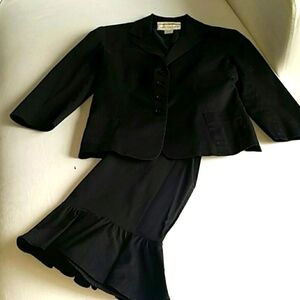 Evan Picone fun n flirtysummer suit